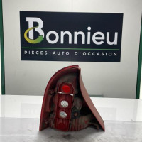 Piece-Feu-arriere-principal-droit-%28feux%29-8200917487-RENAULT-CLIO-2-PHASE-2-1edc9078045f4533484216cb6c5c872f9fb0f638f87b6c46fa19c3df9200019b_mtn.jpg