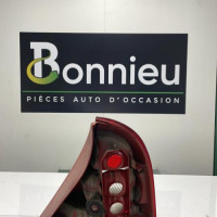Piece-Feu-arriere-principal-gauche-%28feux%29-8200917488-RENAULT-CLIO-2-PHASE-2-354e16c8d8a820aef5f4d00389a5bc1b9ce392de807117e2e1853cd66a6864c8_mtn.jpg