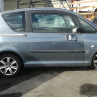 Vehicule-PEUGEOT-1007-Avant-Premiere-Dolce-1-4-2005-1a641fee53874bc25061bc915ff5db35e20d3353c4965b49360a35036bc55dac_mtn.jpg