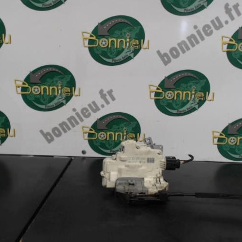 Piece-Fermeture-centralisee-avant-droit-VOLKSWAGEN-PASSAT-%283C-36%29-PASSAT-3C2-362-Diesel-f04cdcdeae9b346e4193871a57c6563b71ef33ab4df4d4265544aa2ce0ff2a27_mtn.jpg