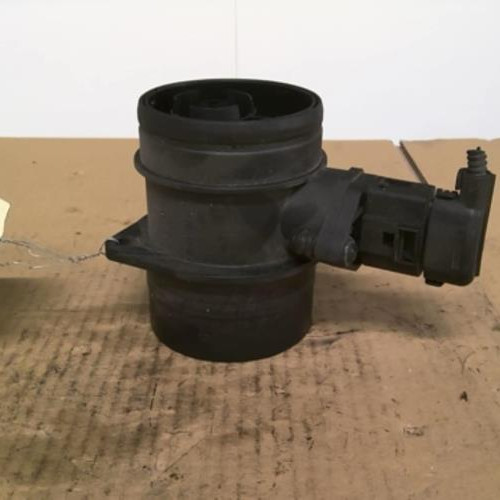 Piece-Debitmetre-VOLKSWAGEN-PASSAT-5-BREAK-2.0-TDI--8V-TURBO-a1b3d4083450ee502044946b015ccd46e9dd874deef5033e693baad687f383da_mtn.jpg