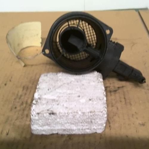 Piece-Debitmetre-VOLKSWAGEN-PASSAT-5-BREAK-2.0-TDI--8V-TURBO-f7fbde84f908a66d128b2b435d4737f45ebac7bb58ffb059dfcab12eafed050a_mtn.jpg