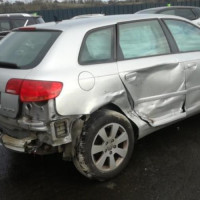 Vehicule-AUDI-A3-%288P%29-A3-SPORTBACK-2004-2-2006-02a0b37671d271de75a059cbbf2513de6aff49cdf3710e77d0e6406bbb3412d9_mtn.jpg