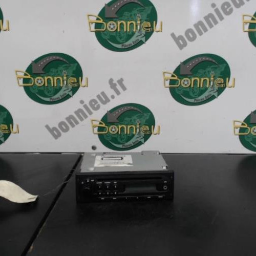 Piece-Autoradio-dorigine-DACIA-DUSTER-Ambiance-Diesel-c478e4bede8773f9bce192adf16dcc94d96f379a0b500c9e3973f2b7b4a0c7ee_mtn.jpg