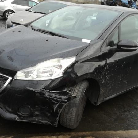 Vehicule-PEUGEOT-208-Access-1-4-2013-7ed4ef7c29718af15980f4f6fee63e6fcd3ba0c4c83b4bac53ecda938e883e20.jpg