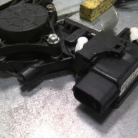 47113575-6bcb037d-3a5c-4196-8fda-6748a9f0460d-Piece-47113575-Moteur-leve-vitre-avant-droit-80750JY40A-RENAULT-KOLEOS-1-PHASE-2-20-DCI-16V-TURBO-602c82d6d5a6e5a6a0bfc7b5f977c5f307d9e5323913bf914a62602dc507fcef_m.jpg