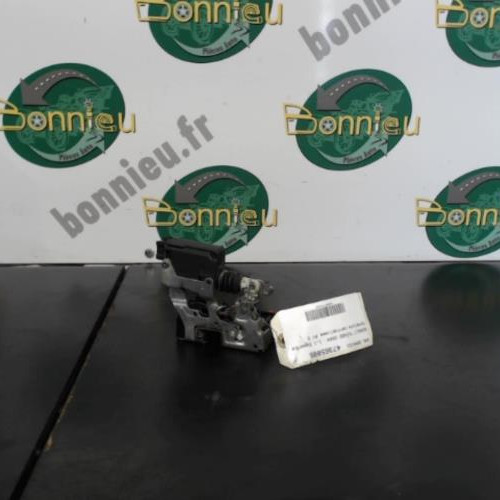 Fermeture centralisee avant droit