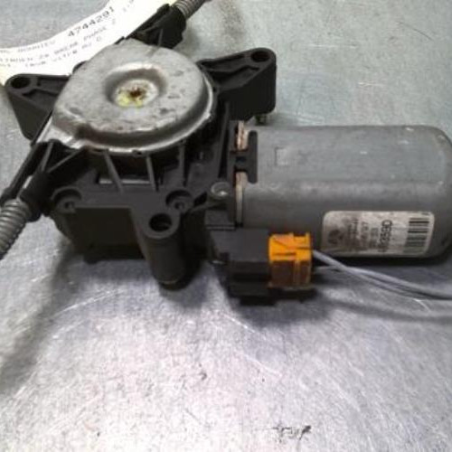 4744291-0c5e69ac-c928-4ab0-b369-5163f87e7a47-Piece-4744291-Moteur-leve-vitre-avant-droit-CITROEN-ZX-PHASE-2-BREAK-Diesel-bd588c92f950ad0e7a888812ac8aa16120742dfba1d1e611fb433f11545ee26e_m.jpg