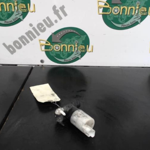 Piece-Pompe-lave-glace-avant-RENAULT-TRAFIC-II-COMBI-PHASE-3-Diesel-369390db9517395b67101d2d320745187ce43323ee14e74cd9464eda004b2999_mtn.jpg