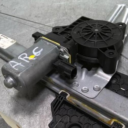 47630453-b68569e3-5c90-4195-b7a0-4d4b4c35cdf6-Piece-47630453-Moteur-leve-vitre-arriere-gauche-DACIA-SANDERO-2-PHASE-2-10i-12V-SCE-75-275d5d7d53c28e96e24352a1d30a85ab71e46d17eec8ef27774dd569966ded0e_m.jpg
