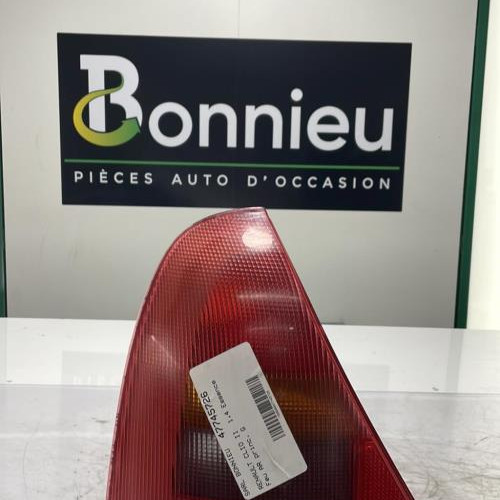 Piece-Feu-arriere-principal-gauche-%28feux%29-7700410515-RENAULT-CLIO-2-PHASE-1-605a2a42b4878a03e12c1077d566b061e856601821908006dadf06ec0ef6d453_mtn.jpg