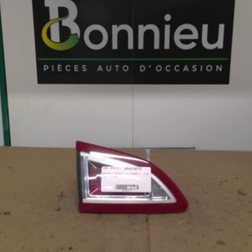 Piece-Feu-arriere-secondaire-gauche-%28feux%29-265550018R-RENAULT-SCENIC-3-PHASE-1-1.9-DCI--8V-TURBO-255d7d7fceb8416201658e342383b8539da33f3b72f6fa938c4626b50660d919_mtn.jpg