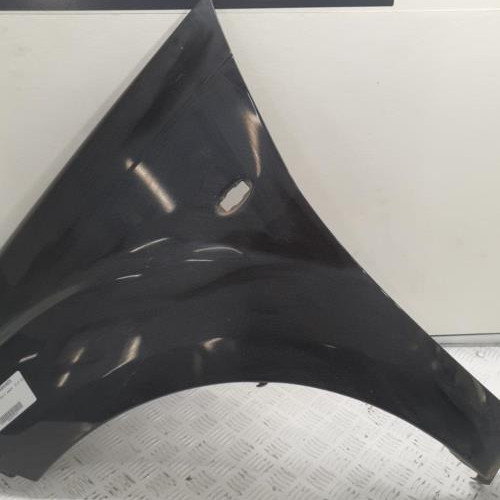 Piece-Aile-avant-gauche-7840V9-PEUGEOT-4007-9c06733efc266efd4550dc6a62975077b724b662cdd20adc9c62953f0c5e3c92_mtn.jpg
