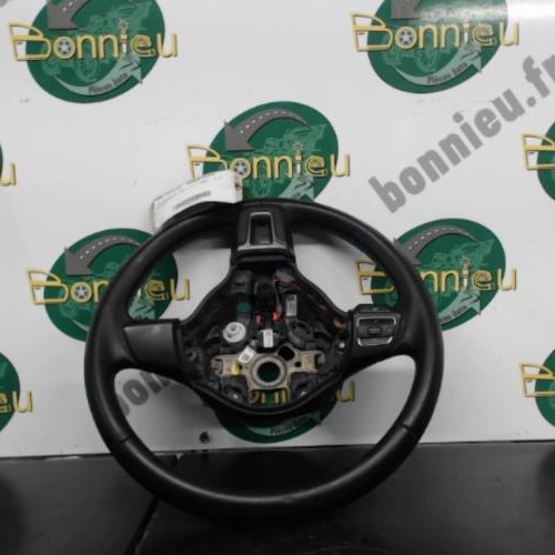 Piece-Volant-VOLKSWAGEN-POLO-VII-%286R%29-250ee2305cc9ba771245c29bf0f847c3dc1a08a00e9d1306086463290c2f8ecf_mtn.jpg