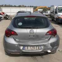 Vehicule-OPEL-ASTRA-J-2012-d6f6cbde346187f1d15992fd82518623f0afa4d8e536b3662278a25f71e1d275_mtn.jpg