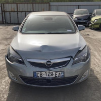 Vehicule-OPEL-ASTRA-J-2012-f7c95408f4c0eff1324f5c05fd7ba5c3d6f08e77c1dbbd1728fcb3d2629d428c_mtn.jpg