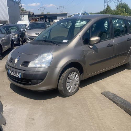 Vehicule-RENAULT-GRAND-MODUS-2012-e512d57098783d978705c2462326bda2ef5be0fbd7c797200ca9d5e7396ccc59_mtn.jpg