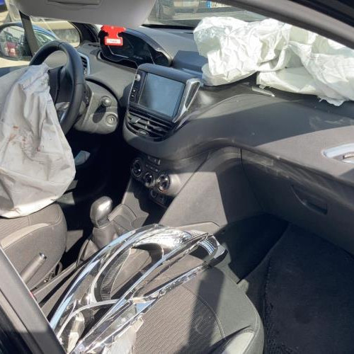 Vehicule-PEUGEOT-208-Access-2014-4f9cc8100d6ea818a7e20ab82c05353a5872941fddf335fdf8241386e318d11e_mtn.jpg