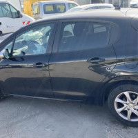 Vehicule-PEUGEOT-208-Access-2014-fe14023058dfb4194d765cec8622893f2293955d1c8384d7c04ff0ab00a426d4_mtn.jpg