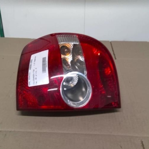 Piece-49561262-Feu-arriere-principal-droit-5Z0945112-VOLKSWAGEN-FOX-1.2i--6V-872f1c64d7983f6e3f0cb448cef7b3b1ea1d329368ec516990c6212d4dcf7b40_mtn.jpg