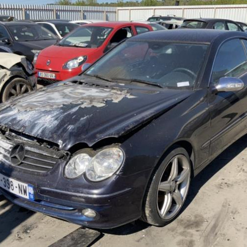 Vehicule-MERCEDES-CLASSE-CLK-CABRIOLET--BM-209-2004-2e8e269eb488a223c486e11c73447b787ad5d5ec77f2d49fbcecacf070cf249c_mtn.jpg