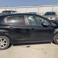 Vehicule-PEUGEOT-208-Access-2014-75fab3897721fa05ceaaf0ad6dc64e9dd91add58ab1b4d4df178795e0743c021_mtn.jpg