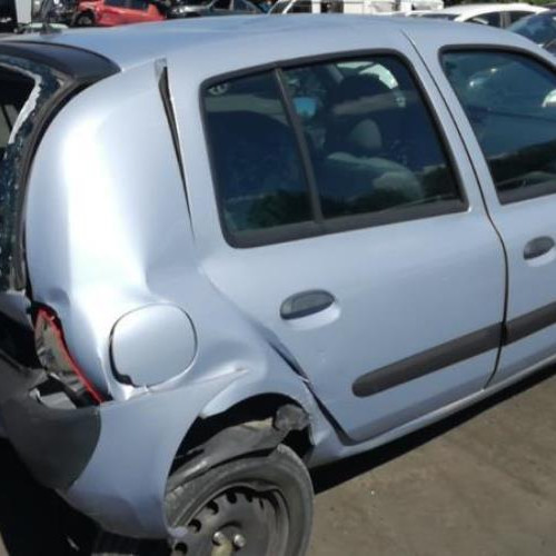 Vehicule-RENAULT-CLIO-II-PHASE-3-1-1-2004-ce4db971155065022cc76bf2bcd877b695c42e36b3c33903f7b965913d98e790_mtn.jpg