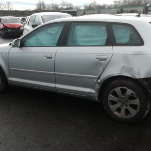 Vehicule-AUDI-A3-%288P%29-A3-SPORTBACK-2004-2-2006-762b46c5f28e0b241da3831f699a0ce13dfb450b065c3a46a3e92a662ac7f315_mtn.jpg