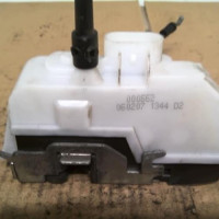 Piece-Fermeture-centralisee-avant-droit-RENAULT-LAGUNA-2-PHASE-2-1.9-DCI--8V-TURBO-8fcfa7111219625437641eb6cdaf6512a7b09fd77193860510cdc799944c5bc1_mtn.jpg
