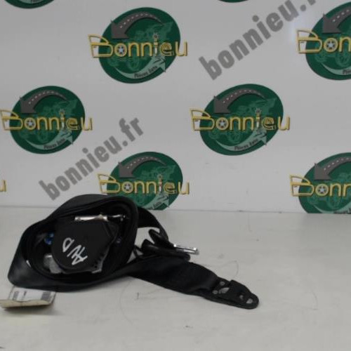 Piece-Ceinture-avant-droit-RENAULT-CLIO-IV-Diesel-c757e8e0aebc82361811c51b4e86dd32beb147d8b4b364626c333899844a3cf7_mtn.jpg