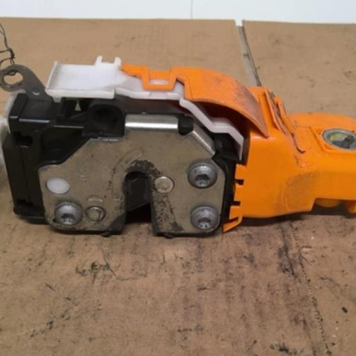 Piece-Fermeture-centralisee-avant-gauche-FORD-KA-2-PHASE-2-1.2i--8V-cc0a618ea3c825abc14decb4a6a482d6be8d0a7537e2f3a4054c15eabe1e7a8c_mtn.jpg
