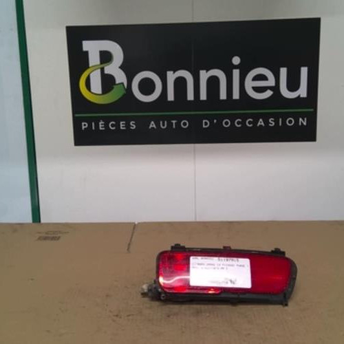 Anti brouillard arriere droit