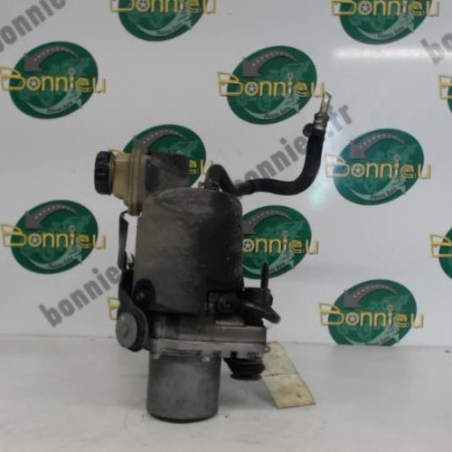 Piece-Pompe-de-direction-RENAULT-LAGUNA-III-ESTATE-PHASE-1-Diesel-928558793e48f2be7a5dc9de5a65bdeb428aea8d7616490add0f6bfdf272501f_mtn.jpg