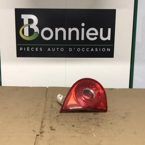 Piece-Feu-arriere-secondaire-gauche-%28feux%29-VOLKSWAGEN-GOLF-5-b01b3174e83ca10be44aaeabdf8cc6e687739518a0684819af35b2af3b2e564e_mtn.jpg