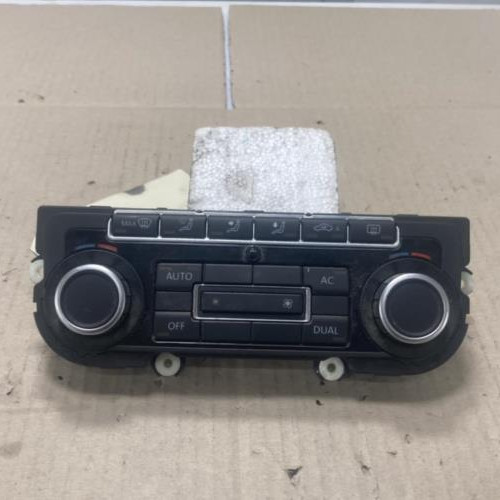 Piece-Commande-chauffage-VOLKSWAGEN-GOLF-6-13dba3b84386353443f7079f1b4ed396afc931b874d8062f014674680d0d04c8_mtn.jpg