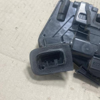 Piece-Fermeture-centralisee-avant-droit-VOLKSWAGEN-GOLF-6-6c53e82d110aceb545cd6437df7ba2fa7a1bff7b58c65b0b8235b7284528a6dc_mtn.jpg