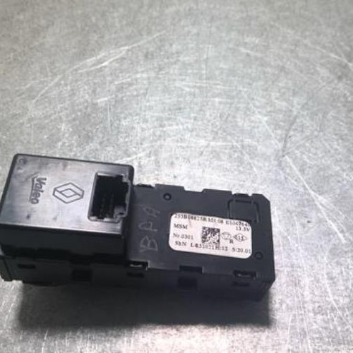 52773416-0609608f-633d-418a-b53e-9e1720347545-Piece-52773416-Autoradio-dorigine-281157989R-RENAULT-ZOE-1-ZE-ELECTRIQUE-274b4f93361042a3d577e45ee9c80b97085955f9b0992449cc2ce71ec7affb09_m.jpg
