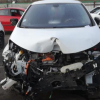 Vehicule-RENAULT-ZOE-2015-d599115d9f9614341f6876d8c892a24266ebf4bb232b6fc25384f2e6a0cdf238_mtn.jpg