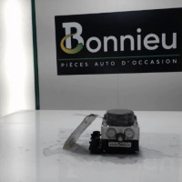 Piece-Bloc-ABS-%28freins-anti-blocage%29-RENAULT-CLIO-4-PHASE-1-0.9i--12V-TURBO-TCE-90-dac98601e9e372f13a22e5ad37a8a099ed2670b22677bf9eb3dff160072d1b63_mtn.jpg