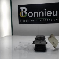 Piece-Bloc-ABS-%28freins-anti-blocage%29-RENAULT-CLIO-4-PHASE-1-0.9i--12V-TURBO-TCE-90-4a0567398f641704f7c6113d4b611ad7df556239ec4b2933eb44d9b28deff317_mtn.jpg