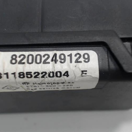 Piece-Boitier-BSI-RENAULT-TWINGO-1-PHASE-3-1.2i--8V-2ac69856aab812e46220b5312fa852bbf874c902c7450199d51c7acd5a7df31a_mtn.jpg