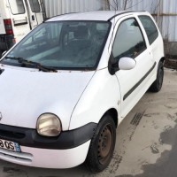 Vehicule-RENAULT-TWINGO-1-PHASE-3-2003-dfbfdab399713f5841828a3618484b23be4cc1cf479312da9b61430e4a6cbfa7_mtn.jpg