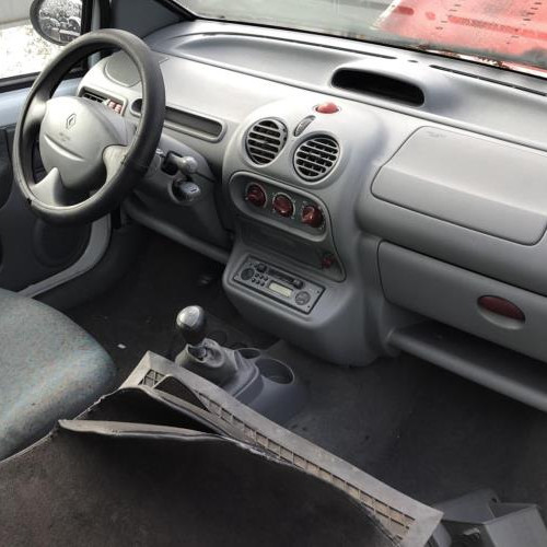 Vehicule-RENAULT-TWINGO-1-PHASE-3-2003-9383628b037c78ca72e96bf8aea18f288841ae764f855cbdbcb49e4311c1403c_mtn.jpg