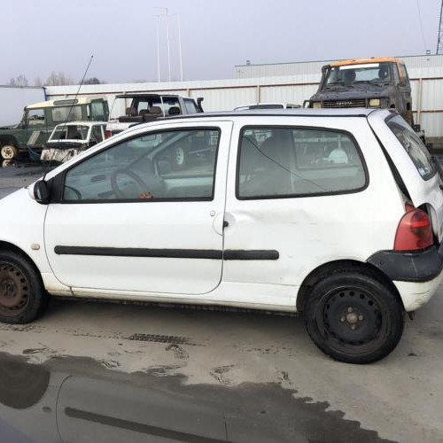 Vehicule-RENAULT-TWINGO-1-PHASE-3-2003-8f1efa1033543b455332ebc6423d1cc38ba8612fb54c89cfc02fc158caccd20d_mtn.jpg