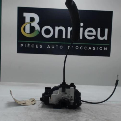 Piece-Fermeture-centralisee-avant-droit-RENAULT-MEGANE-3-PHASE-2-716ff3570638b17412abe4e9777e235b9602234aa2b288d1f786c7ce05d196b2_mtn.jpg