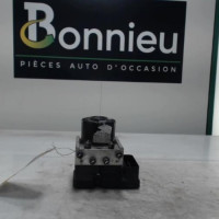 Piece-Bloc-ABS-%28freins-anti-blocage%29-RENAULT-MEGANE-3-PHASE-2-a6f56be78a96526b8d9ed01aceb0b8189af095fc20c864799fe6d3f065b57c56_mtn.jpg