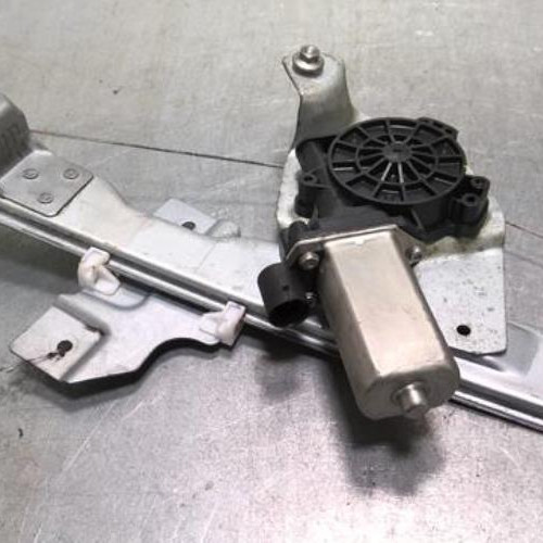 Moteur leve vitre avant droit