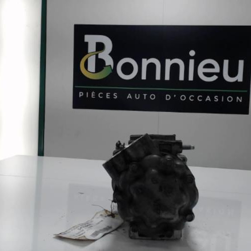 Piece-Compresseur-clim-DACIA-DUSTER-1-PHASE-1-1.5-DCI--8V-TURBO-1a43423a5f5bc6bcdf3f4bf6950211b77f2d5b595c0bfa6fc1db8afefb0f073d_mtn.jpg
