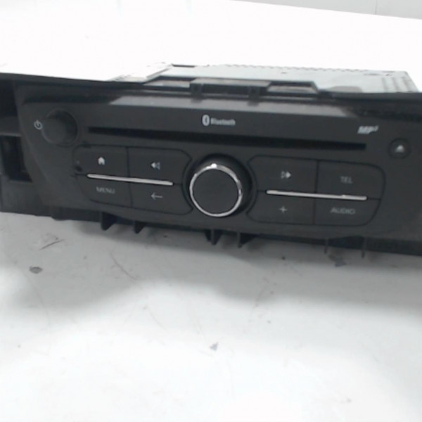 Piece-Autoradio-dorigine-RENAULT-KANGOO-2-PHASE-2-1.5-DCI--8V-TURBO-449e8b28b39898e6046eb12e9e21d40b971c05481b3fa786611e355dad05c265.jpg