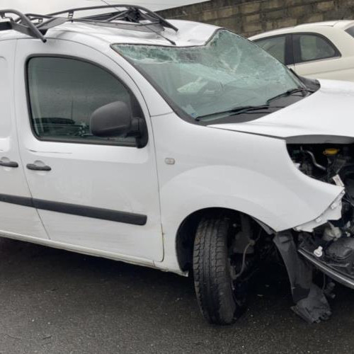 Vehicule-RENAULT-KANGOO-2019-d665e30497beef99b6b26ec321923391cb09cbaa1bc9f5b51dc58c2f6f666d60_mtn.jpg